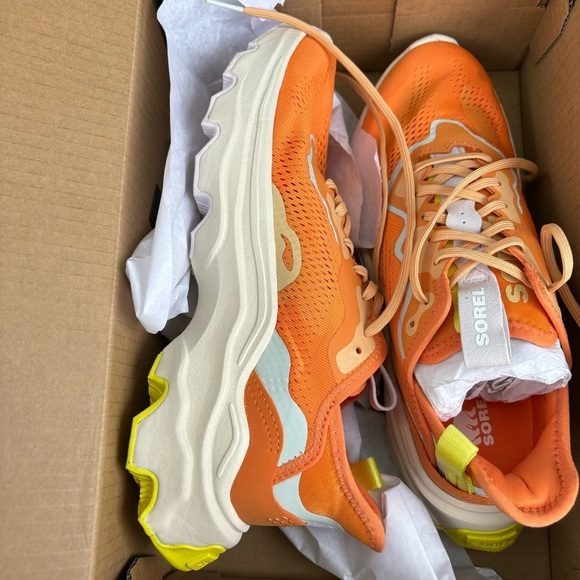 Sorel Sneakers NIB - Picture 8 of 10